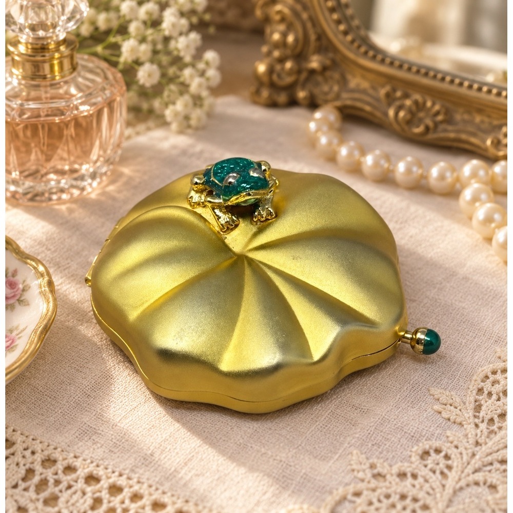 Vintage Estee Lauder Frog Lily Pad Perfume Compact Enamel No Box
